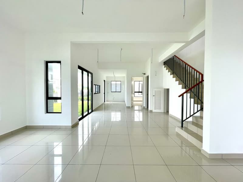 2-storey Terraced House for Sale in Telok Panglima Garang (Selangor) - Elyn Soo - Living Room - PropertyGuru.com.my