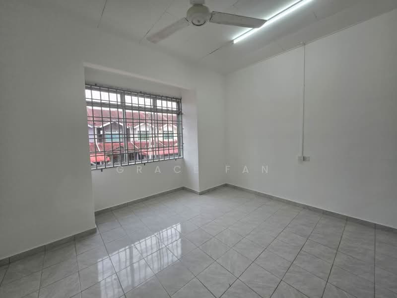 Rumah Teres 2 Tingkat untuk Dijual di Taman Sri Kluang (Kluang) - Grace Fan - PropertyGuru.com.my