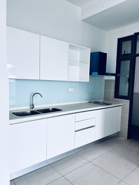 Service Residence for Sale at 8Scape Residence @ Sutera - Zenz Koay - Kitchen - PropertyGuru.com.my