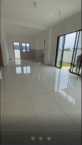 Semi-Detached House for Sale in Semenyih (Selangor) - Jesslyn Lee - Living Room - PropertyGuru.com.my