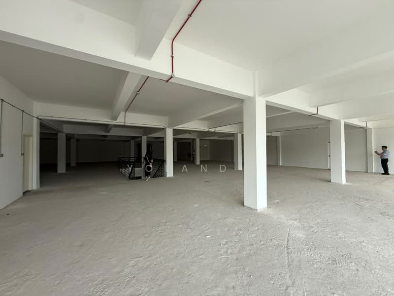 Commercial Bungalow for Rent in Larkin (Johor Bahru) - Yoland . - Interior - PropertyGuru.com.my