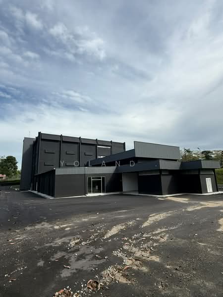 Commercial Bungalow for Rent in Larkin (Johor Bahru) - Yoland . - Exterior - PropertyGuru.com.my