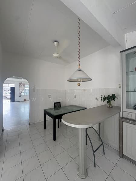 Rumah Teres 1 Tingkat untuk Dijual di Taman Selayang (Butterworth) - Wendy Pey - Kitchen - PropertyGuru.com.my