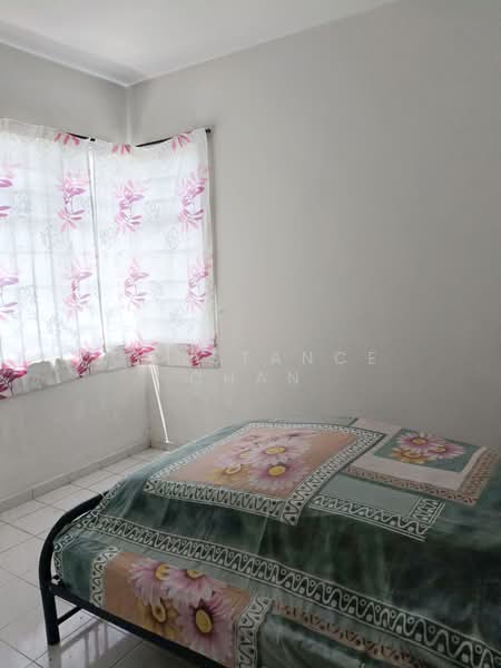 Pangsapuri untuk Dijual di Mewah View Luxurious Apartments - Constance Chan - Bedroom - PropertyGuru.com.my