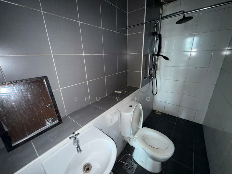Kondominium untuk Dijual di Sky Gardens Residences - Shu Ying - Bathroom - PropertyGuru.com.my
