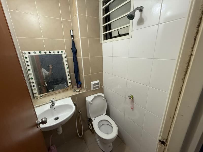 Kondominium untuk Dijual di Sky Gardens Residences - Shu Ying - Bathroom - PropertyGuru.com.my