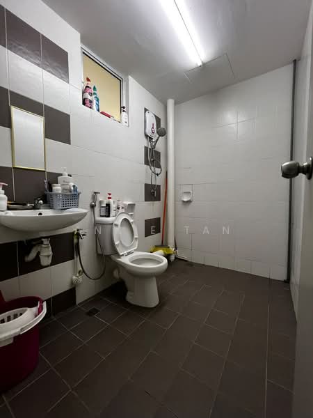 Kondominium untuk Disewa di The Golden Triangle Condominium - Annie Tan - Bathroom - PropertyGuru.com.my