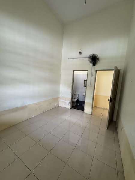 1-storey Terraced House for Rent in Shah Alam (Selangor) - San . - Bathroom - PropertyGuru.com.my