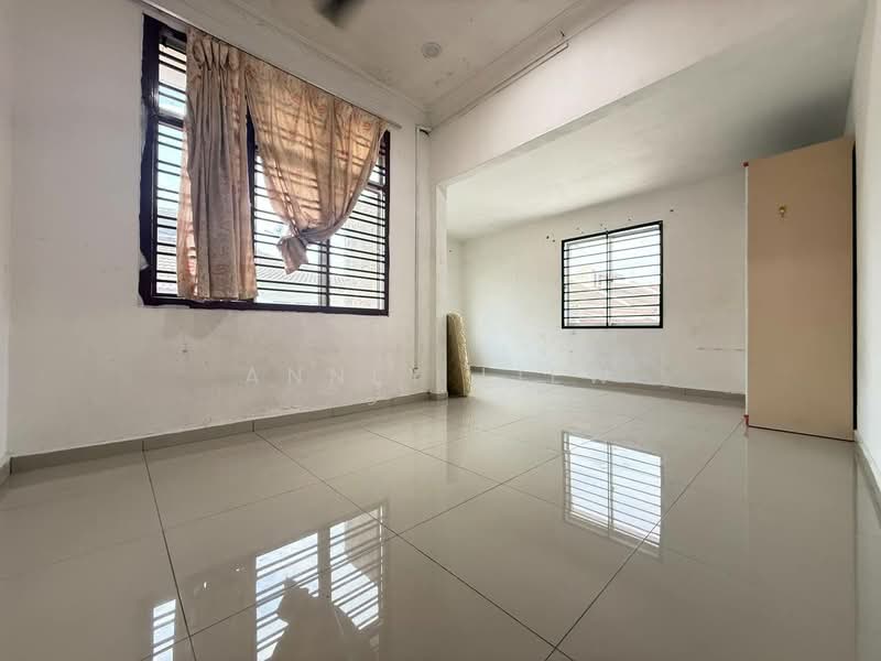 Rumah Berkembar untuk Disewa di Taman Ehsan Jaya (Ulu Tiram) - Annly Liew - Living Room - PropertyGuru.com.my