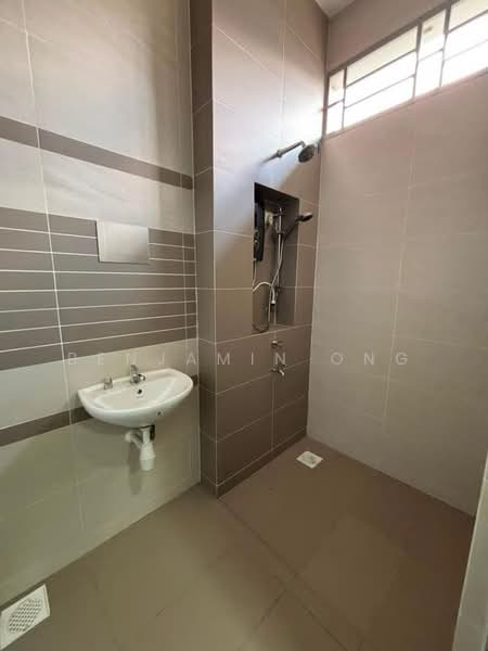 Townhouse for Sale in Taman Sutera Utama (Skudai) - Benjamin Ong - Bathroom - PropertyGuru.com.my