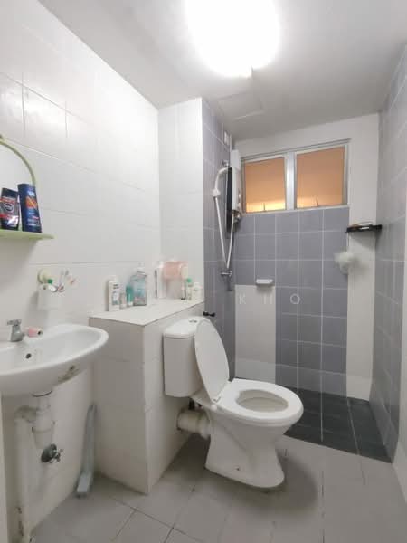 Apartment for Rent at Seri Intan Apartment - Annie Kho - Bathroom - PropertyGuru.com.my