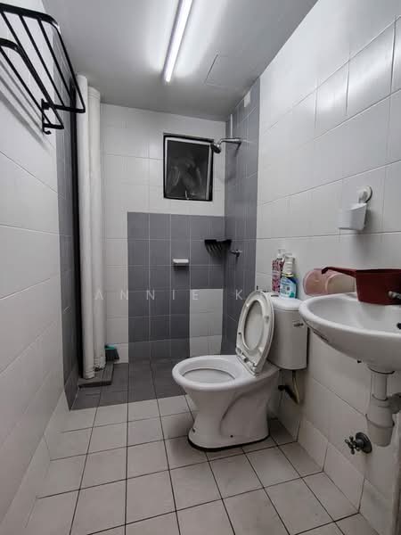 Apartment for Rent at Seri Intan Apartment - Annie Kho - Bathroom - PropertyGuru.com.my