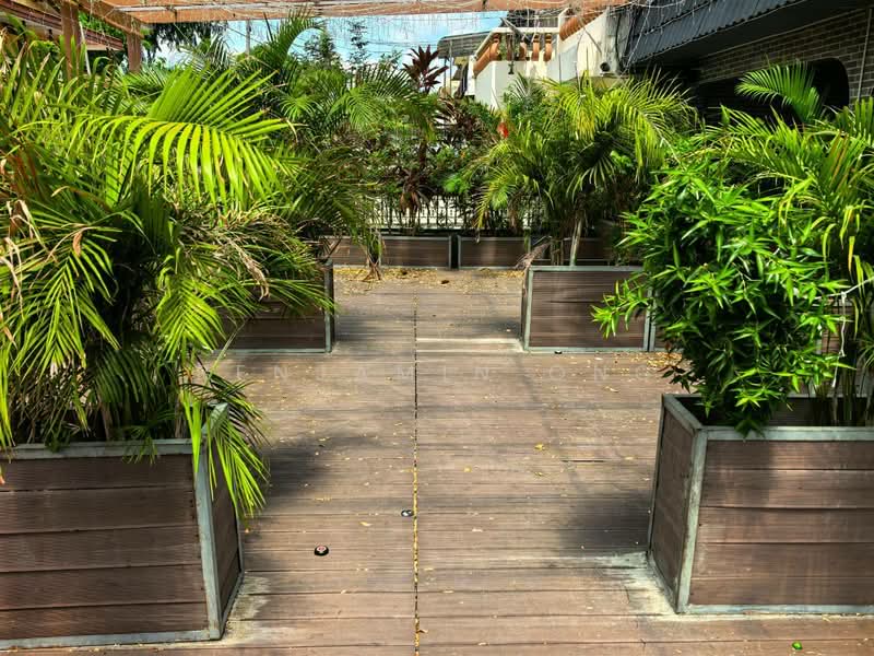 Kedai untuk Disewa di Taman Pelangi (Johor Bahru) - Benjamin Ong - Exterior - PropertyGuru.com.my