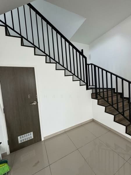 3-storey Terraced House for Sale in Taman Villa Perdana (Kajang) - Esharani . - PropertyGuru.com.my