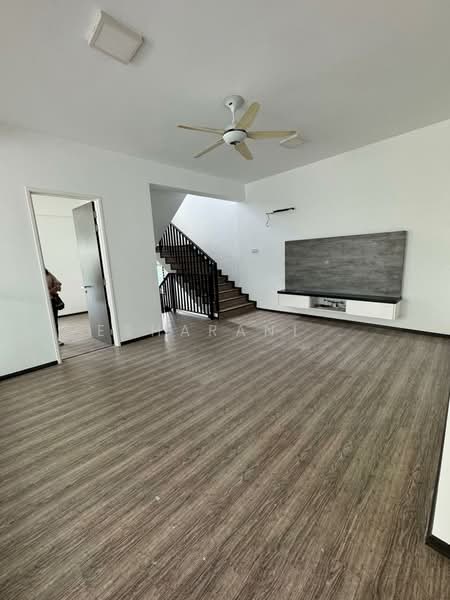 3-storey Terraced House for Sale in Taman Villa Perdana (Kajang) - Esharani . - PropertyGuru.com.my