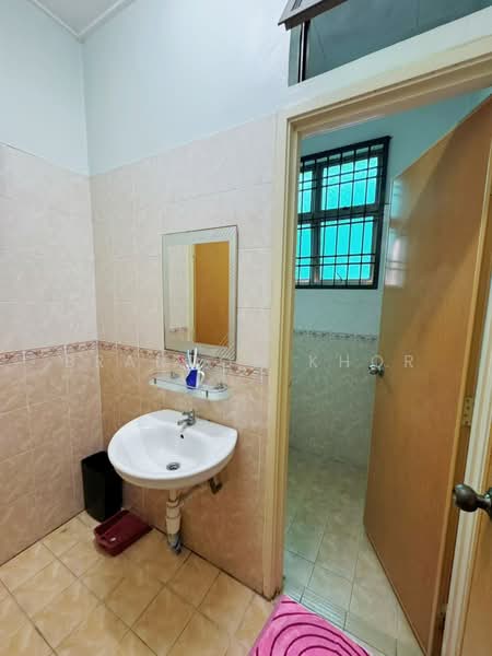 Rumah Teres 2 Tingkat untuk Dijual di Taman Desa Cemerlang (Ulu Tiram) - Brandon Khor - PropertyGuru.com.my
