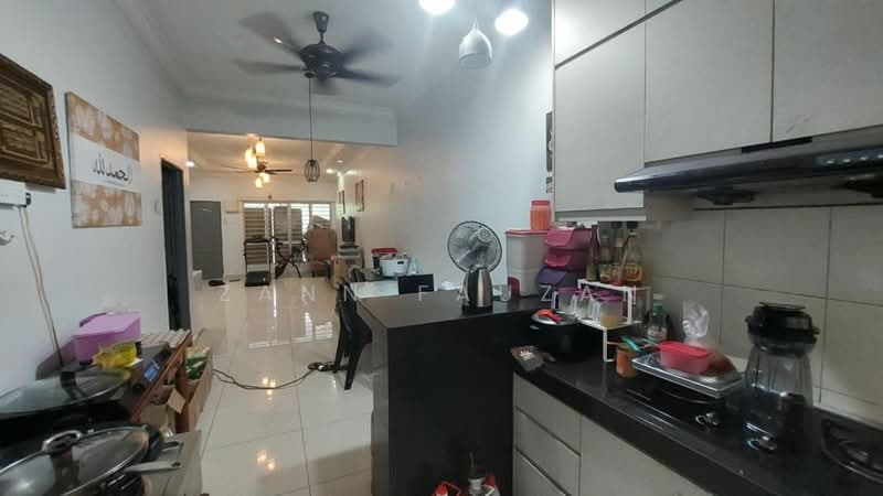 Rumah Teres 2 Tingkat untuk Dijual di Bandar Baru Bukit Beruntung (Serendah) - Zann Fauzan - Kitchen - PropertyGuru.com.my