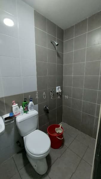 Rumah Teres 2 Tingkat untuk Dijual di Bandar Baru Bukit Beruntung (Serendah) - Zann Fauzan - Bathroom - PropertyGuru.com.my