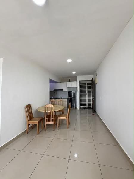 Service Residence for Sale at Larkin Heights - Benjamin Ong - Dining Room - PropertyGuru.com.my