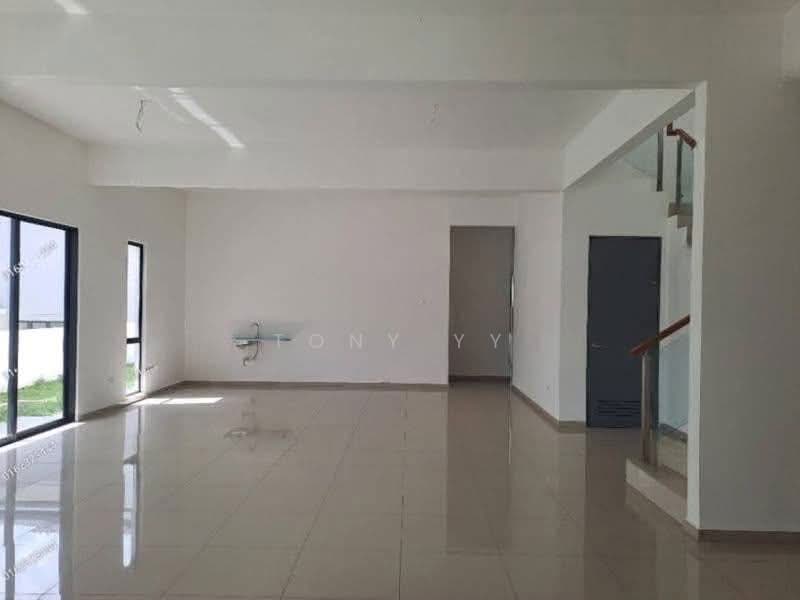 Rumah Berkembar untuk Dijual di Kajang (Selangor) - Tony YY - Living Room - PropertyGuru.com.my