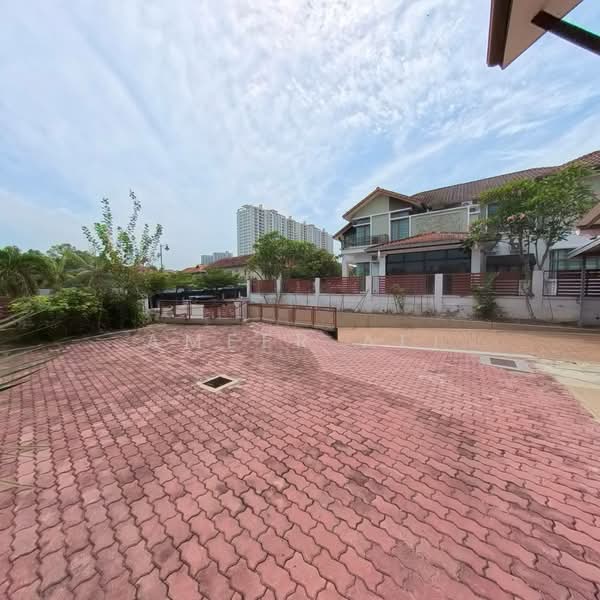 Bungalow for Sale in Bandar Kinrara (Selangor) - Ameer Ali - Exterior - PropertyGuru.com.my