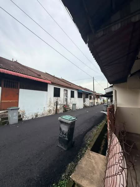 1-storey Terraced House for Sale in Taman Perling (Perling) - Benjamin Ong - PropertyGuru.com.my