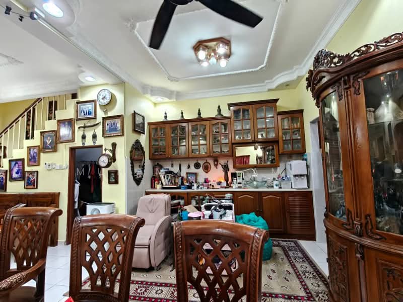 Rumah Teres 2 Tingkat untuk Dijual di Shah Alam (Selangor) - Muhammad Amin - Living Room - PropertyGuru.com.my