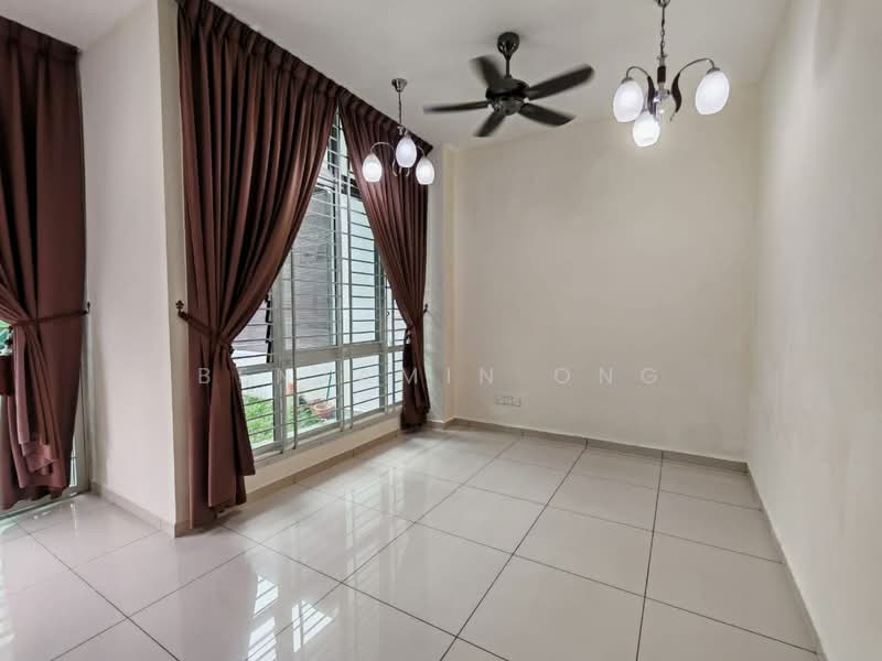 Rumah Bandar untuk Disewa di Taman Sutera Utama (Skudai) - Benjamin Ong - Living Room - PropertyGuru.com.my