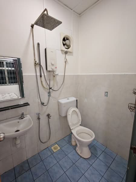 Apartment for Rent at Villa Krystal @ Bandar Selesa Jaya - Nick Tay - Bathroom - PropertyGuru.com.my