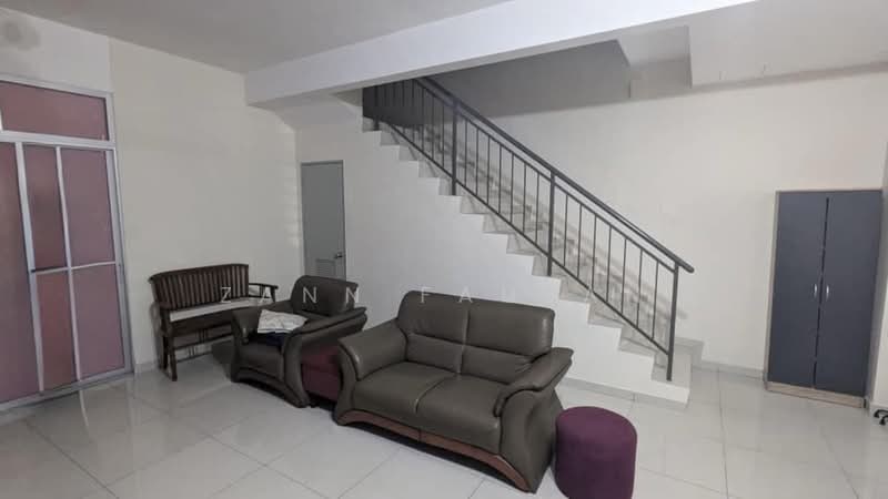 Rumah Teres untuk Dijual di Rawang (Selangor) - Zann Fauzan - Living Room - PropertyGuru.com.my