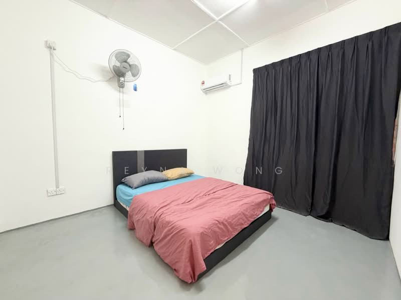1-storey Terraced House for Rent in Taman Johor Jaya (Johor Bahru) - Reyna Wong - Bedroom - PropertyGuru.com.my