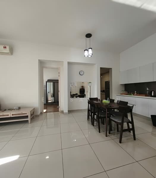 Kediaman Servis untuk Dijual di The Park Sky Residence - Venesa Tan - PropertyGuru.com.my