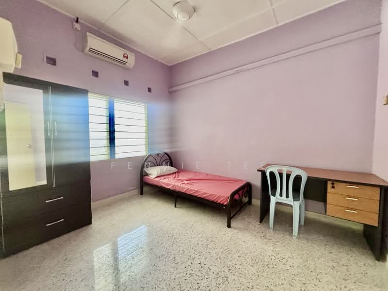 1-storey Terraced House for Sale in Teluk Intan (Perak) - Fennie Tee - Bedroom - PropertyGuru.com.my