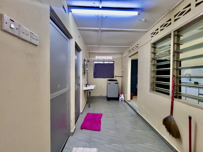 1-storey Terraced House for Sale in Teluk Intan (Perak) - Fennie Tee - Corridor - PropertyGuru.com.my