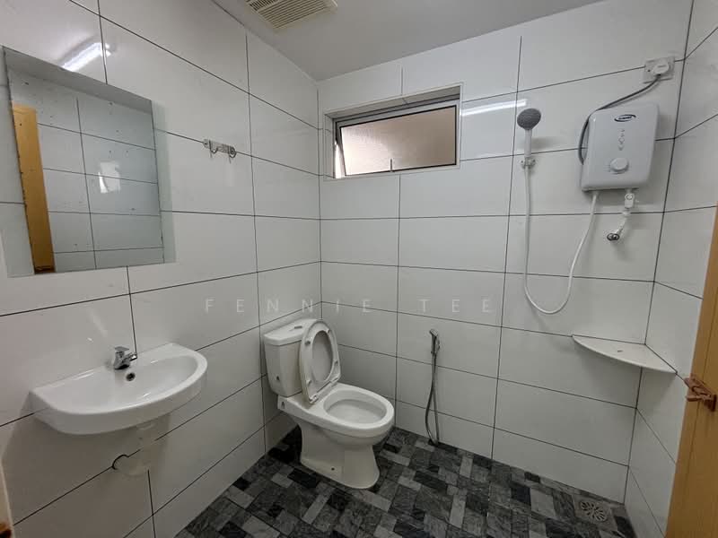 2-storey Terraced House for Rent in Teluk Intan (Perak) - Fennie Tee - Bathroom - PropertyGuru.com.my