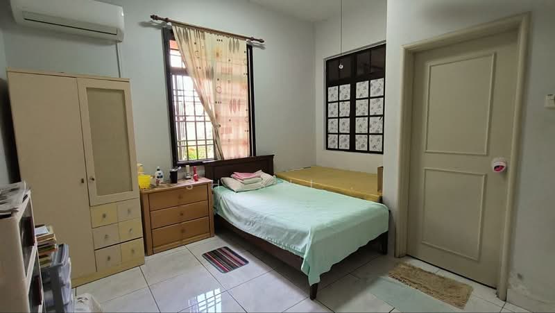 2-storey Terraced House for Sale in Taman Molek (Johor Bahru) - Shishi . - PropertyGuru.com.my