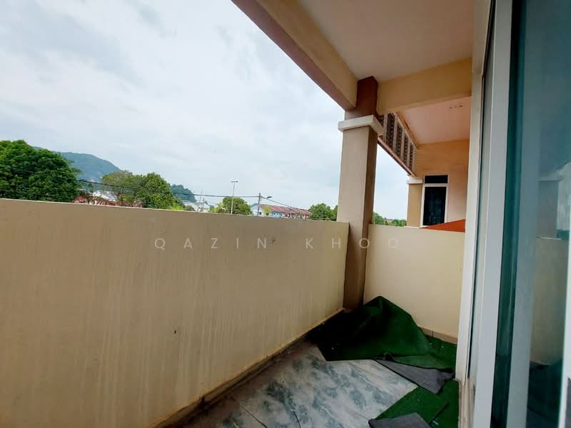 Rumah Berkembar untuk Dijual di Bandar Seri Botani (Ipoh) - Qazin Khoo - Balcony - PropertyGuru.com.my