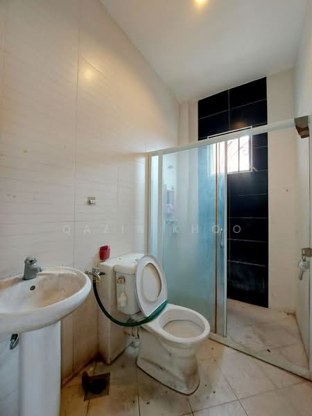 Rumah Berkembar untuk Dijual di Bandar Seri Botani (Ipoh) - Qazin Khoo - Bathroom - PropertyGuru.com.my