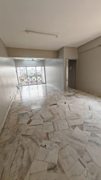 Pangsapuri untuk Disewa di Overseas Union Garden (Taman OUG) - Jess Leong - Living Room - PropertyGuru.com.my
