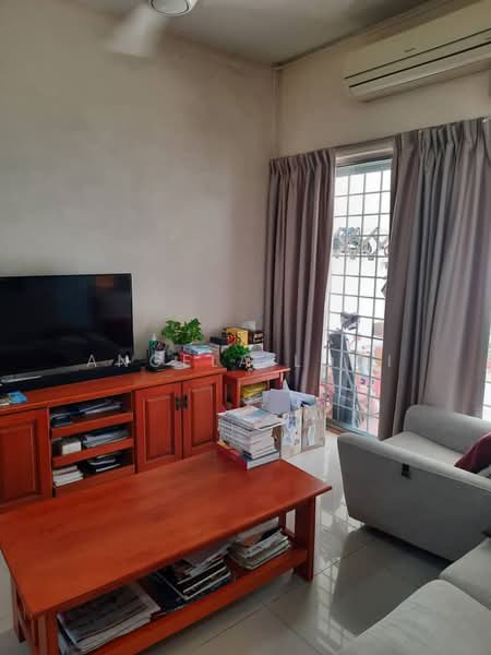 2-storey Terraced House for Sale in SS 23, Taman Sea (Petaling Jaya) - Angela Looi - Living Room - PropertyGuru.com.my