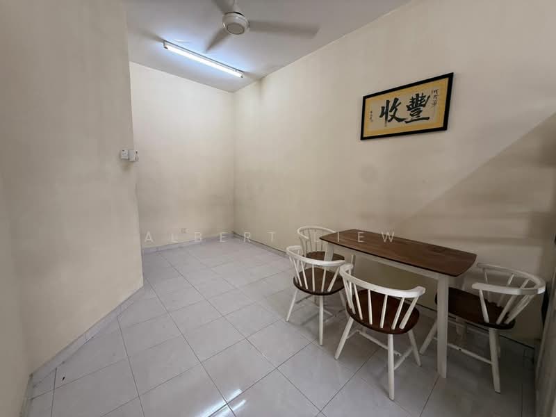 1-storey Terraced House for Sale in Tebrau (Johor) - Albert Liew - Dining Room - PropertyGuru.com.my