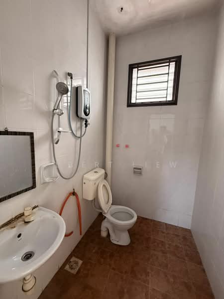1-storey Terraced House for Sale in Tebrau (Johor) - Albert Liew - Bathroom - PropertyGuru.com.my