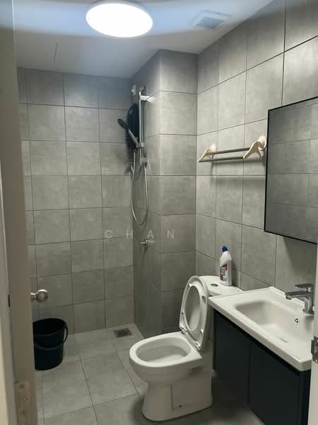 Servis Apartment untuk Dijual di M Oscar - Chan . - Bathroom - PropertyGuru.com.my