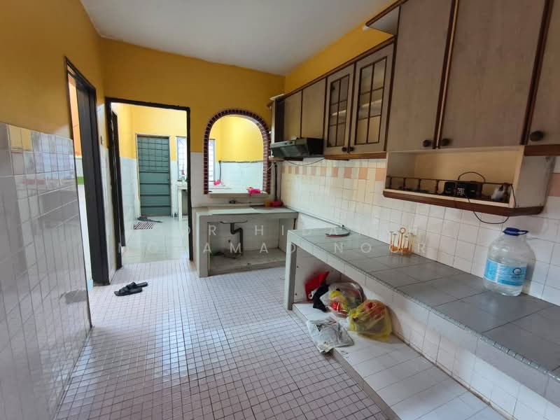 2-storey Terraced House for Sale in Balakong (Selangor) - Noor Hidayah Mohamad Noor - Kitchen - PropertyGuru.com.my