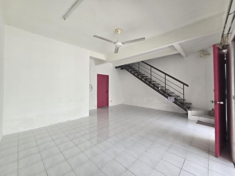 Rumah Teres 2 Tingkat untuk Disewa di Bandar Baru Bukit Beruntung (Serendah) - Zann Fauzan - Interior - PropertyGuru.com.my