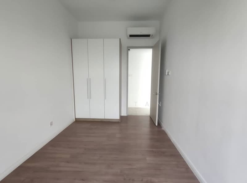 Kondominium untuk Dijual di The WaterEdge (Pinggiran Air) - Andy Tan - Bedroom - PropertyGuru.com.my