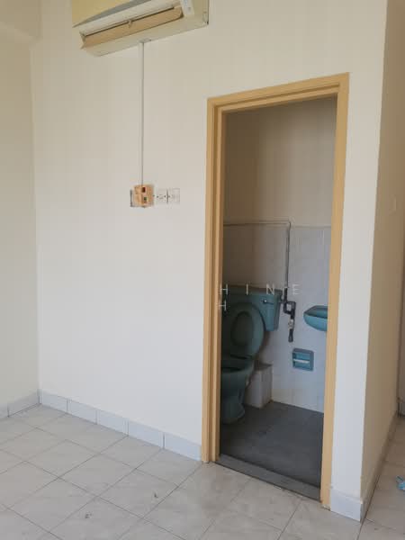 Kondominium untuk Dijual di Danau Idaman - Josephine Loh - Bathroom - PropertyGuru.com.my