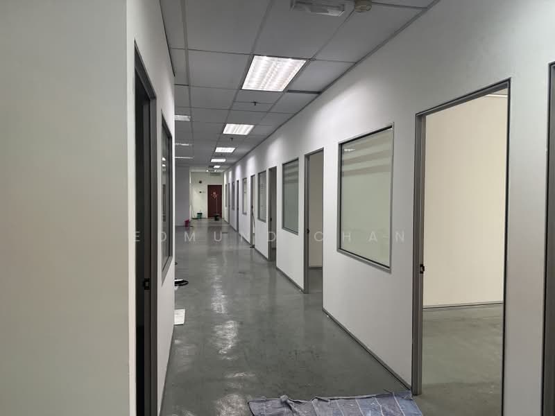 Factory for Rent in Taman Perindustrian Subang (Subang Jaya) - Edmund Chan - Corridor - PropertyGuru.com.my