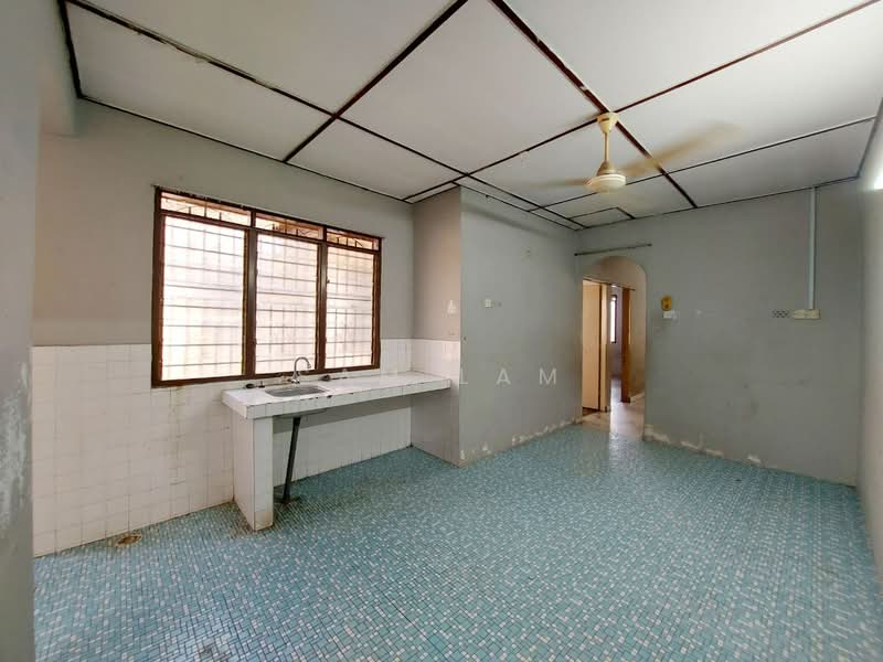 1-storey Terraced House for Sale in Ipoh (Perak) - Sam Lam - Kitchen - PropertyGuru.com.my