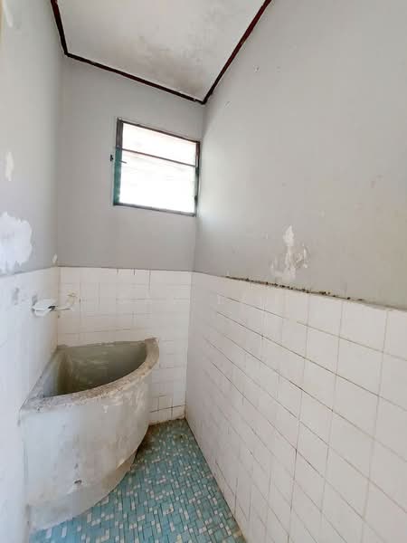 1-storey Terraced House for Sale in Ipoh (Perak) - Sam Lam - Bathroom - PropertyGuru.com.my